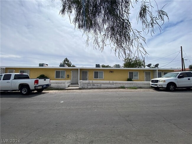 741 N 10th St in Las Vegas, NV - Building Photo - Building Photo