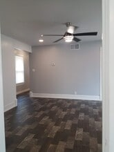 801 3rd St NE, Unit 801 in Independence, IA - Building Photo - Building Photo