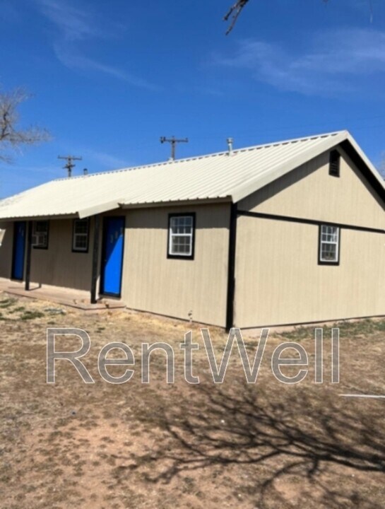 109 S Avenue M in Post, TX - Building Photo