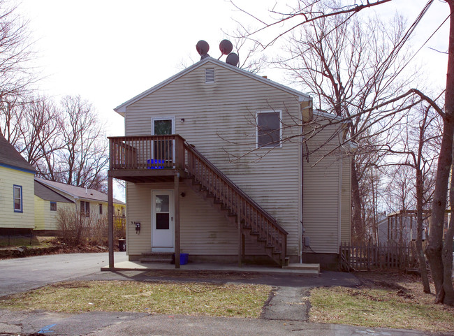 34 Pine St in Taunton, MA - Building Photo - Building Photo