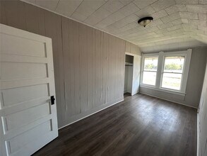 931 9th Ave, Unit 1 in Port Arthur, TX - Building Photo - Building Photo