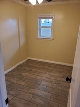 421 N Ditmar St in Oceanside, CA - Foto de edificio - Building Photo