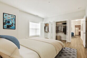 Bridge Street Commons in Shelton, CT - Foto de edificio - Building Photo