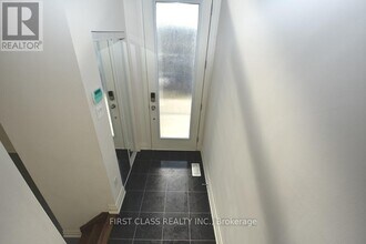 24 Teasel Way in Markham, ON - Building Photo - Building Photo