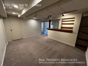 5514 39th Ave NE in Seattle, WA - Building Photo - Building Photo