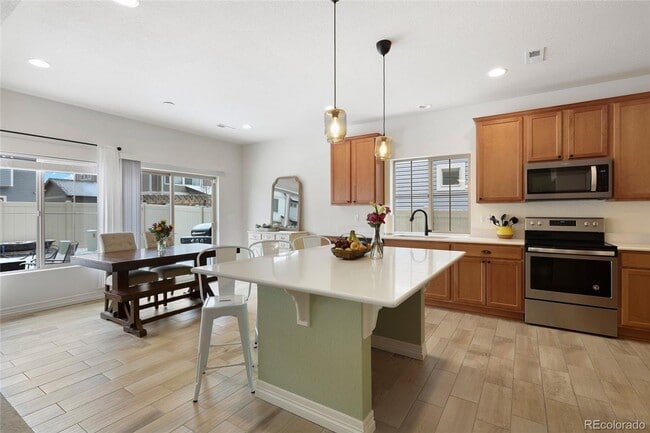 property at 5225 Ventura St