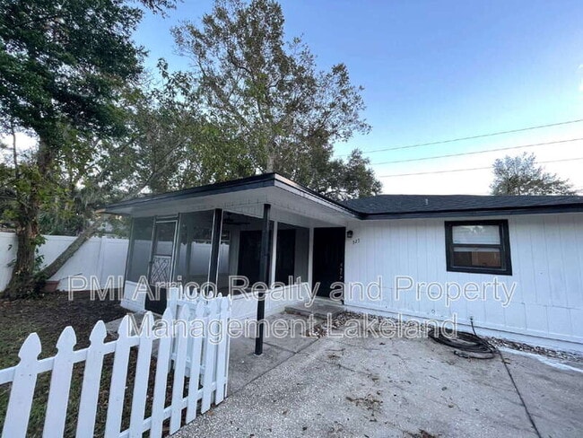 property at 323 W Belmar St