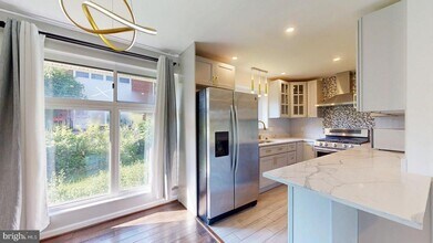 6337 Phyllis Ln in Alexandria, VA - Building Photo - Building Photo