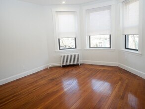 7 Naples Rd-Unit -6 in Brookline, MA - Building Photo - Building Photo