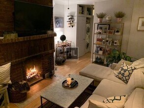 E 25TH ST. in New York, NY - Foto de edificio - Building Photo