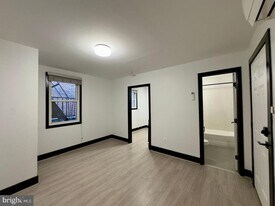 816 Park Ave in Baltimore, MD - Building Photo