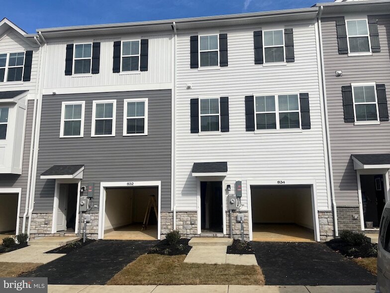 834 Camden Way, Unit 3926-102 in Aberdeen, MD - Building Photo