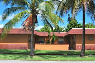 4000 NW 31st Ter in Lauderdale Lakes, FL - Building Photo - Building Photo