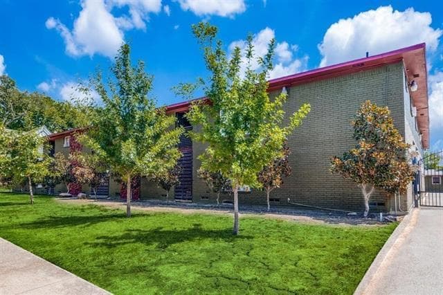 property at 5526 Reiger Ave