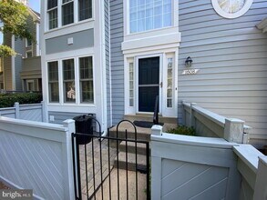 1508 Church Hill Pl in Reston, VA - Building Photo - Building Photo