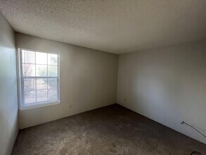 380 S Estes St in Lakewood, CO - Building Photo - Building Photo