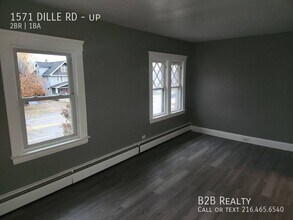 1571 Dille Rd in Euclid, OH - Building Photo - Building Photo