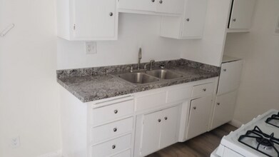 6636 Tujunga Ave in Los Angeles, CA - Foto de edificio - Building Photo