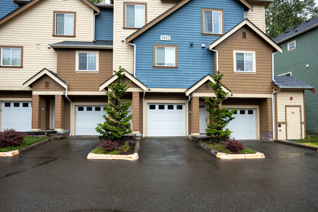 Marymoor Ridge Condominium in Redmond, WA - Foto de edificio