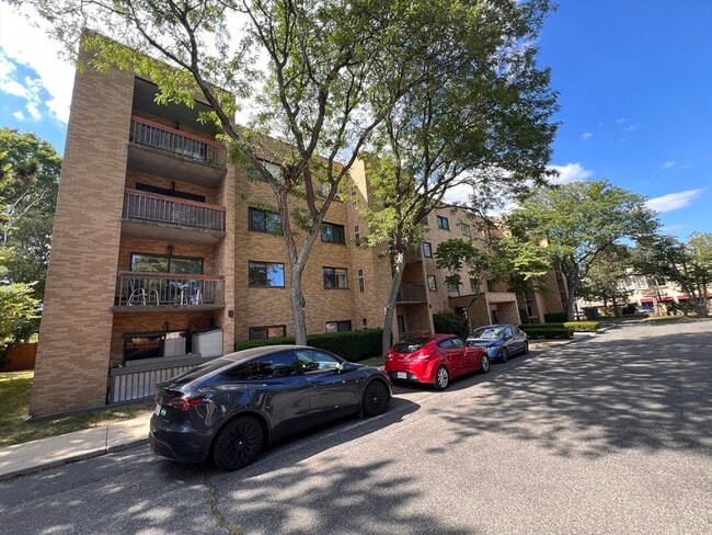 32 Centre St, Unit #1
