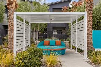 2one5 in Las Vegas, NV - Foto de edificio - Building Photo