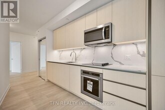 15 Richardson St in Toronto, ON - Building Photo - Building Photo