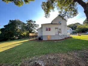 37 Branch St in Gainesville, GA - Building Photo - Building Photo