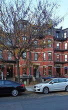 225-227 Newbury Street in Boston, MA - Foto de edificio - Primary Photo