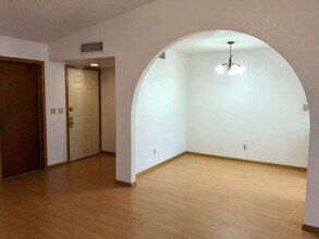 1812 Hope Ave in Kingman, AZ - Building Photo - Building Photo