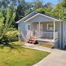 1093 Windsor St SW in Atlanta, GA - Foto de edificio - Building Photo