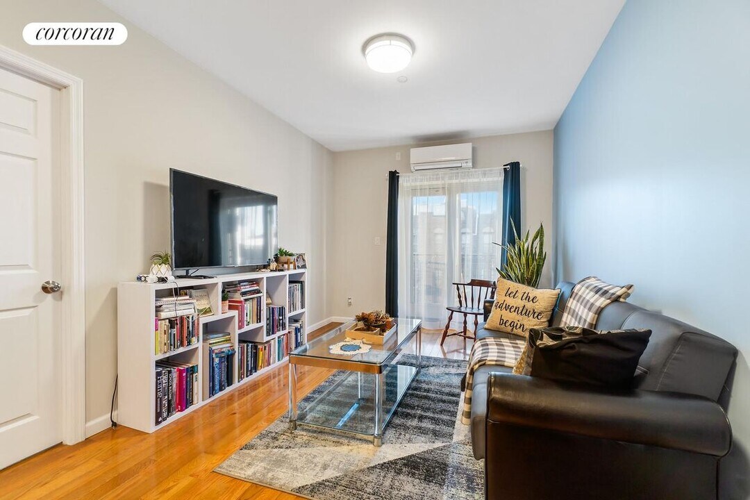 6703 13th Ave in Brooklyn, NY - Building Photo