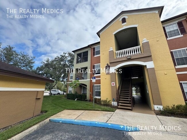 700 Crest Pines Dr in Orlando, FL - Building Photo - Building Photo