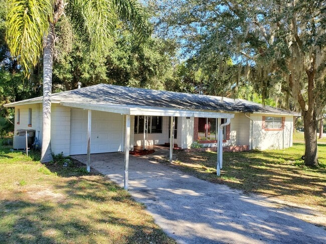 property at 1211 N Crest Cir