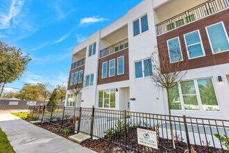 120 E Gladys St in Tampa, FL - Foto de edificio - Building Photo