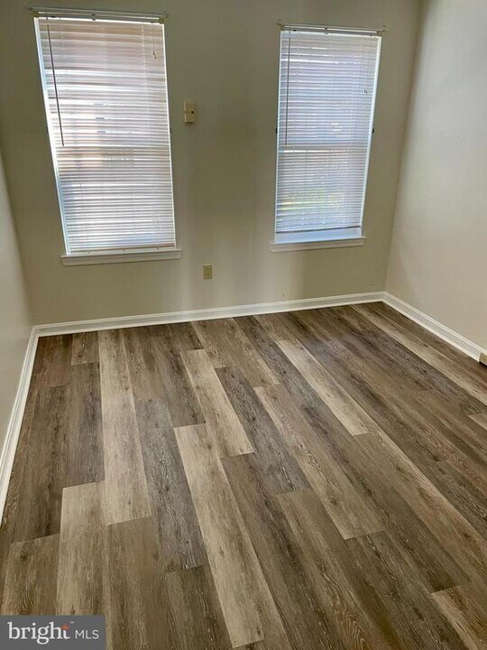 1002 Cambridge Ct in Palmyra, PA - Building Photo