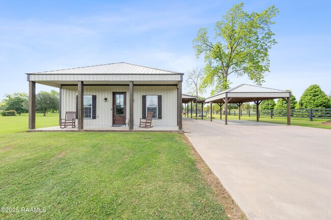 property at 1120 E Butcher Switch Rd