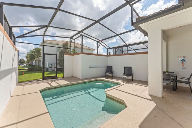 4800 Crusoe St in Kissimmee, FL - Building Photo - Building Photo