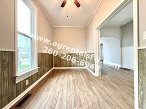 615 S Jefferson St in Huntington, IN - Foto de edificio - Building Photo