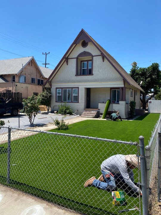 4719 S Gramercy Pl in Los Angeles, CA - Foto de edificio