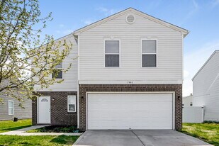 7905 States Bend Dr in Indianapolis, IN - Building Photo