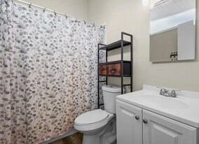 5720 Gallatin Ln, Unit 1 in North Port, FL - Building Photo