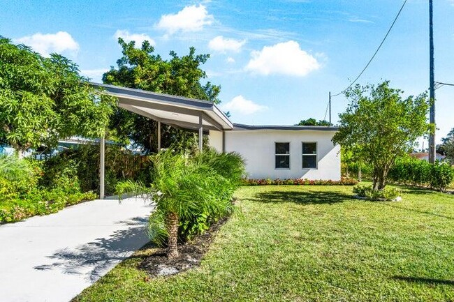 property at 4400 Greenwood Ave