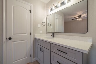 Dowlen Green Apartments in Beaumont, TX - Building Photo - Interior Photo