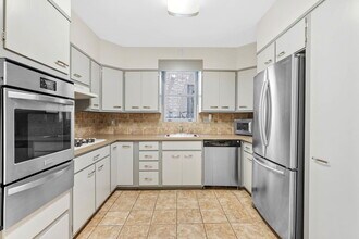 1833 Spruce St in Philadelphia, PA - Building Photo - Building Photo