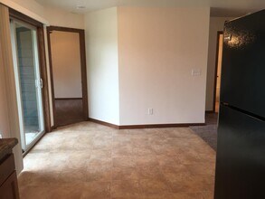 208 E 2nd Ave in Mount Vernon, SD - Building Photo - Building Photo