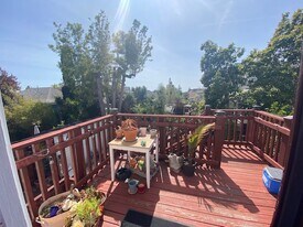 6121 Racine, Unit B in Oakland, CA - Building Photo