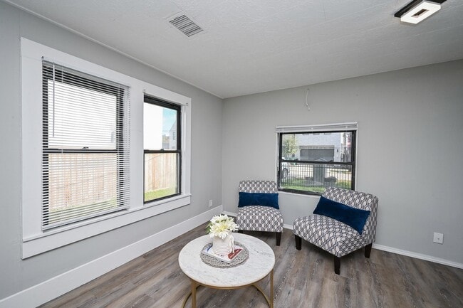 property at 1507 Laird St