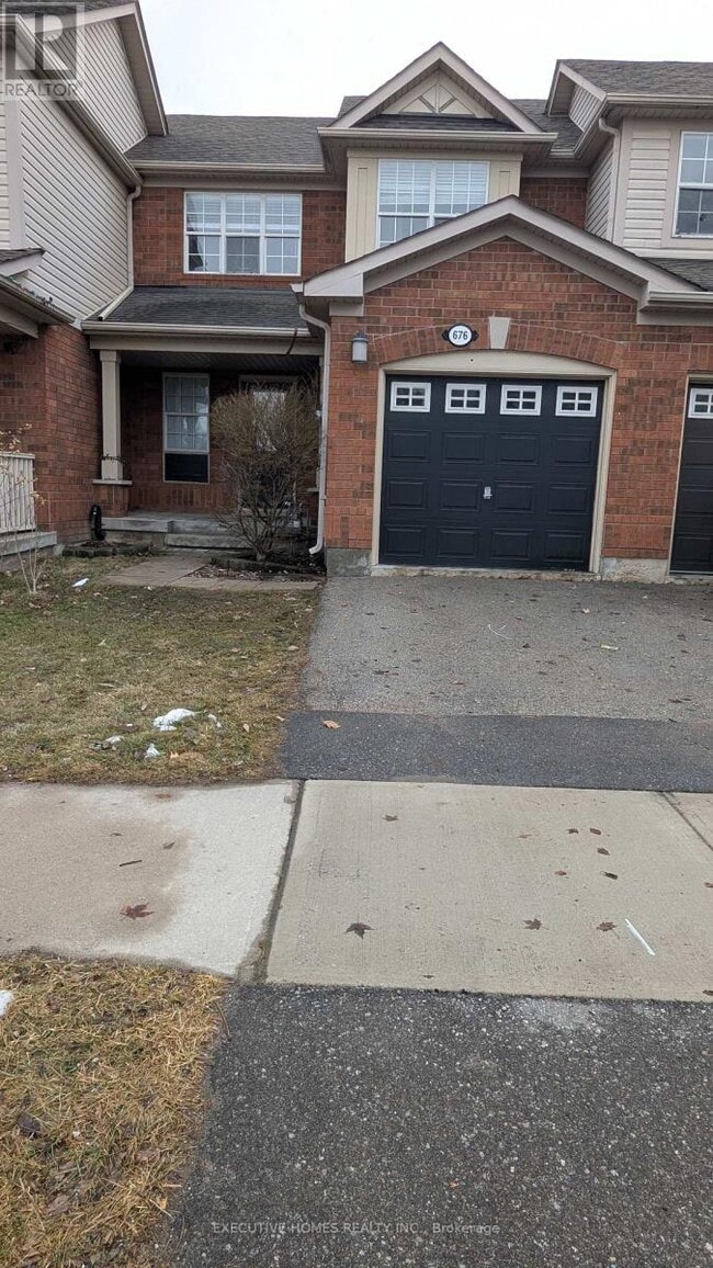 676 Hamilton Crescent in Milton, ON - Building Photo - Building Photo