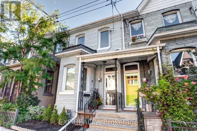 property at 31 Manning Ave