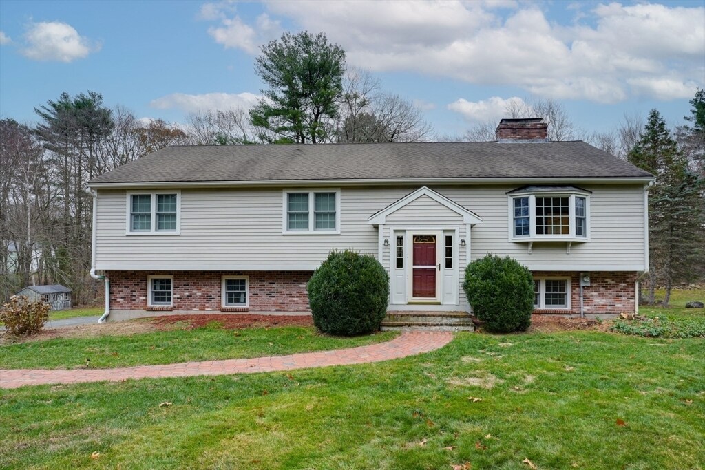 52 Vega Rd in Marlborough, MA - Building Photo